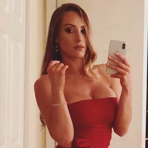 Meet your Posher, Samantha